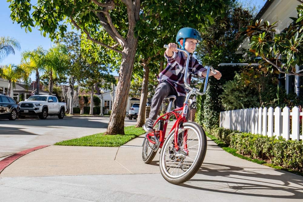 Schwinn Sting-Ray Cruiser Bike, 20-Inch Wheels, Red